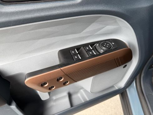 Used 2022 Ford Maverick Lariat w/ Lariat Luxury Package image 11