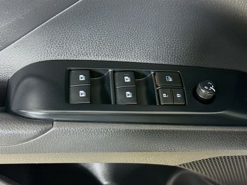 Used 2019 Toyota Camry SE FWD image 20