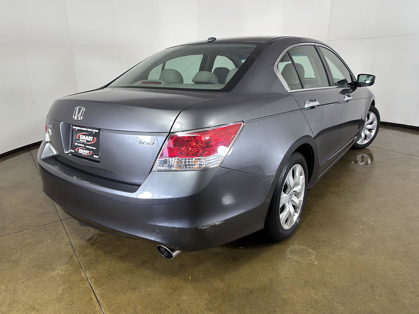 Used 2010 Honda Accord EX-L image 9