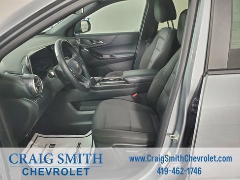 Used 2025 Chevrolet Equinox LT image 10