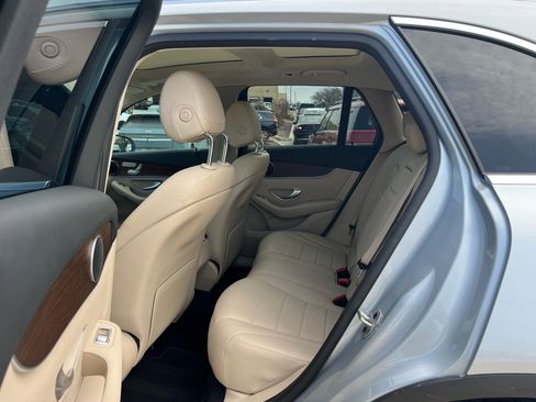 Used 2022 Mercedes-Benz GLC 300 image 18