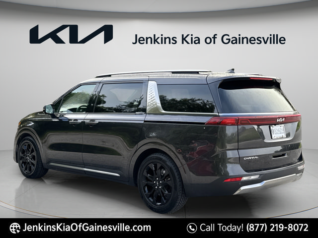 Used 2023 Kia Carnival SX Prestige FWD image 5
