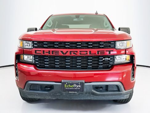 Used 2019 Chevrolet Silverado 1500 Custom w/ Custom Value Package image 2