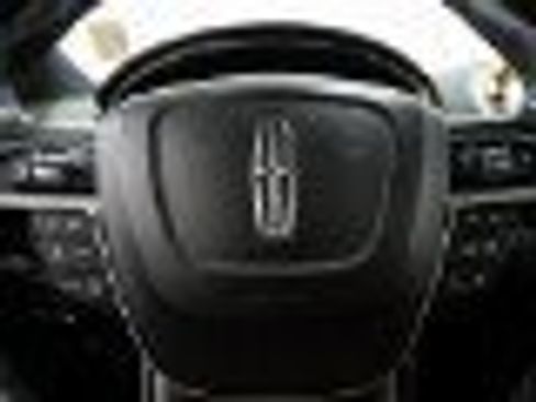 Used 2020 Lincoln Nautilus Reserve w/ Equipment Group 201A image 16