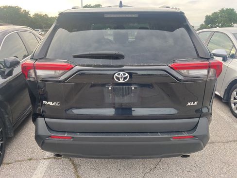 Used 2024 Toyota RAV4 XLE FWD image 5