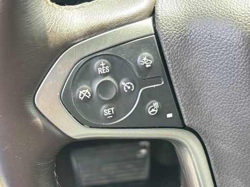 Used 2016 Chevrolet Suburban LT w/ Luxury Package image 28