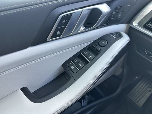 Used 2025 BMW X5 sDrive40i w/ M Sport Package RWD image 14
