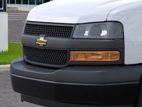 New 2026 Chevrolet Express 2500 w/ Driver Convenience Package RWD image 13