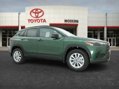 New 2026 Toyota Corolla Cross LE w/ Moonroof Package FWD image 9
