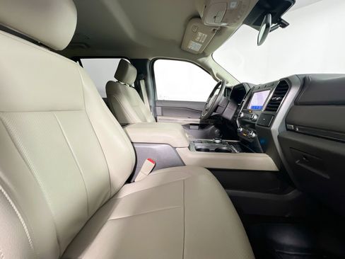 Used 2020 Ford Expedition XLT w/ Equipment Group 202A image 31