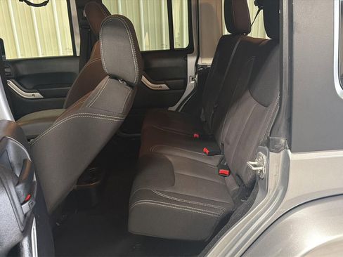 Used 2014 Jeep Wrangler Unlimited Sahara w/ Max Tow Package image 13