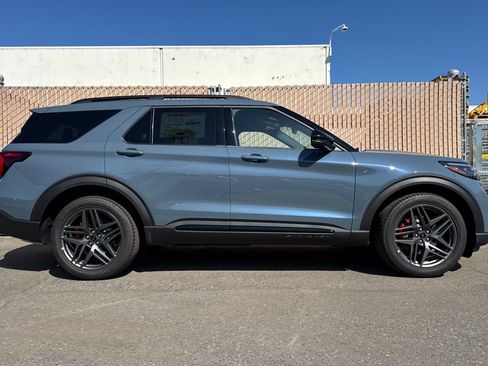 New 2026 Ford Explorer ST w/ Sun And Sound Package AWD/4WD image 4