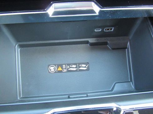 New 2026 GMC Yukon XL Denali w/ Sun & Power Step Package AWD/4WD image 27