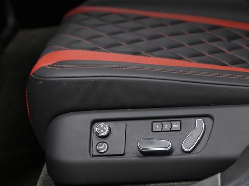 Used 2017 Bentley Flying Spur S W12 AWD/4WD image 48