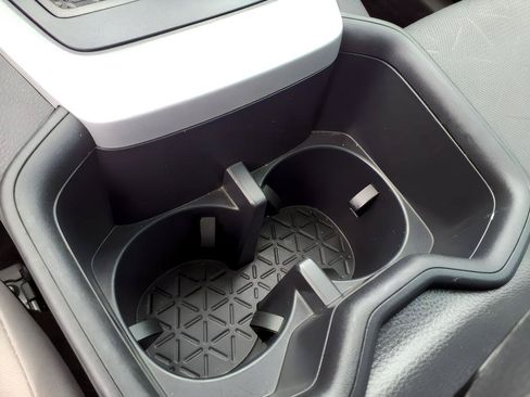 Certified 2025 Toyota RAV4 XLE w/ Convenience Package FWD image 24