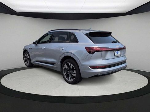 Used 2022 Audi e-tron Premium w/ Convenience Plus Package AWD/4WD image 6