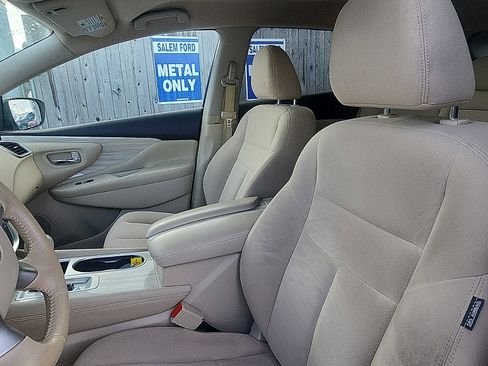 Used 2018 Nissan Murano SV image 22