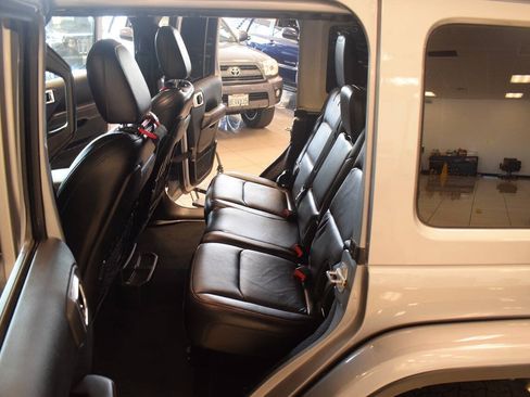 Used 2020 Jeep Wrangler Unlimited Rubicon AWD/4WD image 33