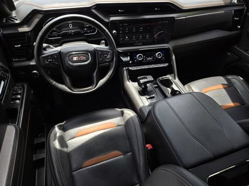 Used 2023 GMC Sierra 1500 AT4 w/ AT4 Premium Package AWD/4WD image 17