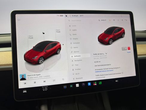 Used 2023 Tesla Model Y Long Range AWD/4WD image 17