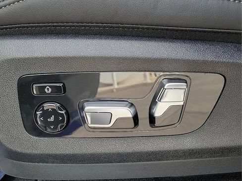New 2027 BMW X7 M60i AWD/4WD image 19
