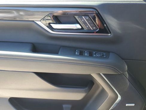 New 2026 GMC Yukon XL Elevation w/ Elevation Premium Package AWD/4WD image 17