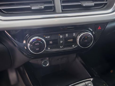 Used 2024 Chevrolet Trax LT w/ Driver Confidence Package image 21