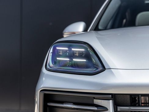 Certified 2026 Porsche Cayenne S AWD/4WD image 18