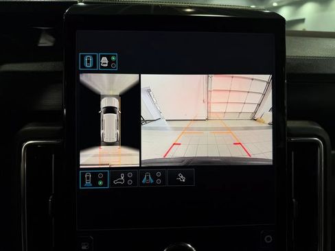 Used 2025 GMC Yukon Denali AWD/4WD image 22
