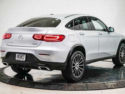 Used 2023 Mercedes-Benz GLC 300 4MATIC Coupe image 4