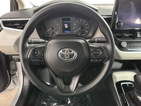 Used 2024 Toyota Corolla LE image 25