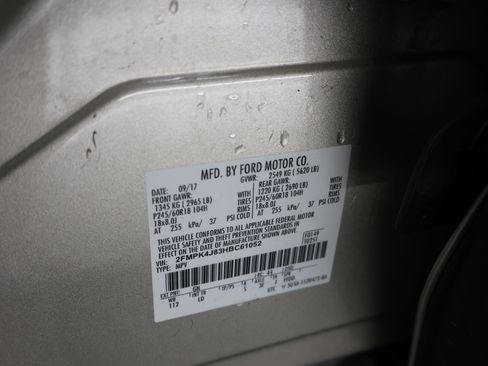 Used 2017 Ford Edge SEL w/ Equipment Group 201A AWD/4WD image 59