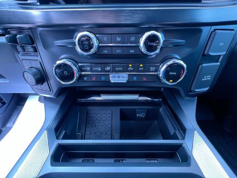 Used 2024 Ford F350 Lariat w/ Lariat Ultimate Package AWD/4WD image 29