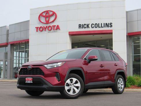Used 2023 Toyota RAV4 LE AWD/4WD image 1