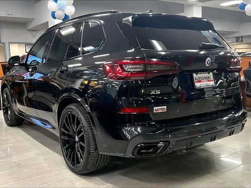 Used 2023 BMW X5 M50i w/ Executive Package image 11