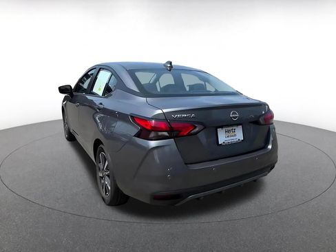 Used 2025 Nissan Versa SV FWD image 10