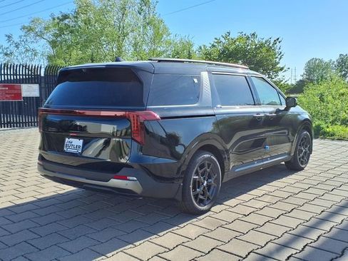 New 2026 Kia Carnival SX Prestige FWD image 2