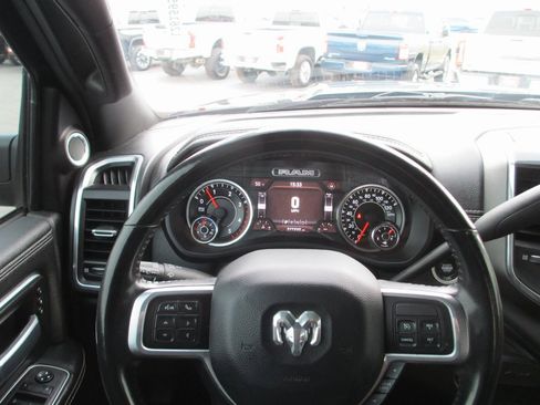 Used 2022 RAM 3500 Laramie image 32