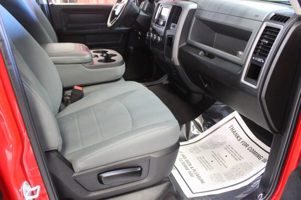 Used 2020 RAM 1500 Tradesman w/ Tradesman SXT Package RWD image 9