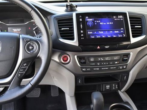 Used 2018 Honda Pilot EX-L image 11