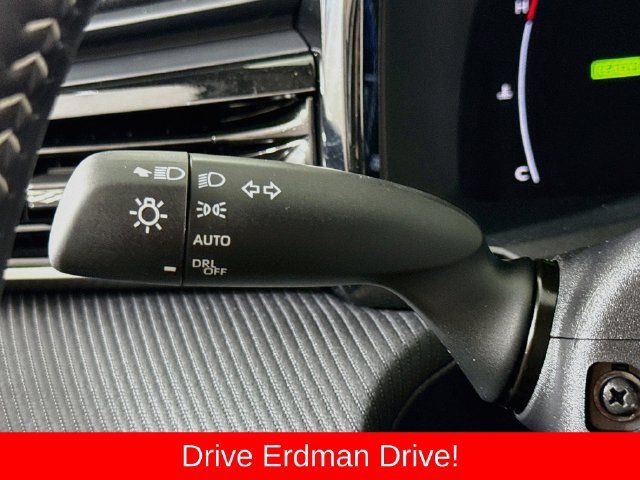 Used 2026 Toyota Camry SE FWD image 15