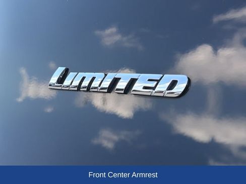 Used 2020 Toyota 4Runner Limited AWD/4WD image 34
