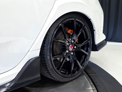 Used 2018 Honda Civic Type R image 45