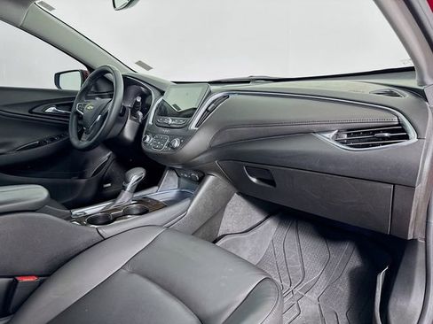 Used 2023 Chevrolet Malibu LT w/ Sport Edition image 31