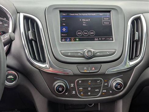 Used 2023 Chevrolet Equinox LT image 12