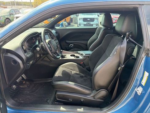 Used 2023 Dodge Challenger GT w/ Plus Package image 11