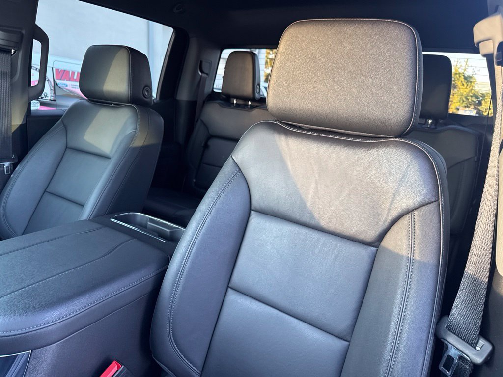 Used 2025 Chevrolet Silverado 1500 LT Trail Boss w/ Convenience Package II AWD/4WD image 13