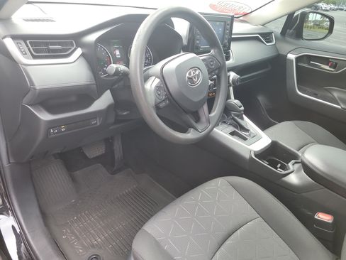 Certified 2022 Toyota RAV4 XLE w/ Convenience Package FWD image 20