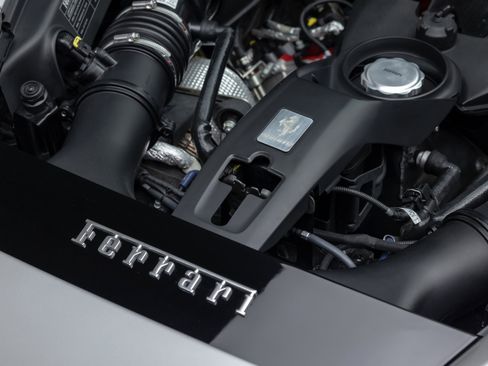 Certified 2018 Ferrari 488 GTB RWD image 61