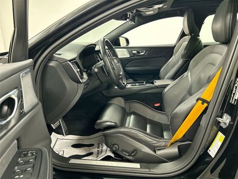 Used 2021 Volvo V60 T8 Polestar image 9